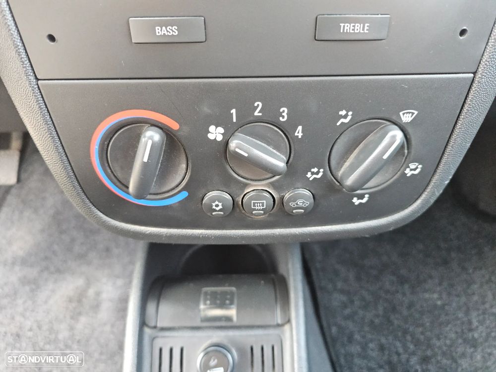 Opel Combo Tour 1.3 CDTi - 30