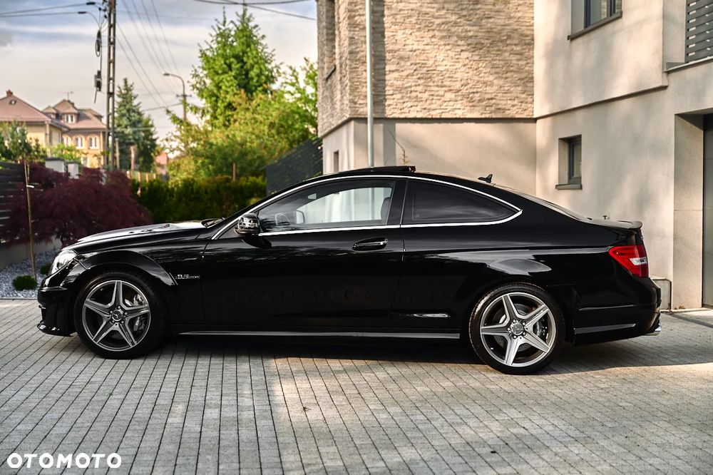 Mercedes-Benz Klasa C 63 AMG - 11