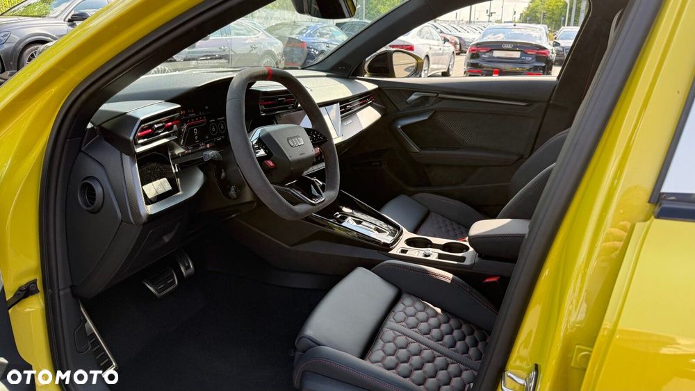 Audi RS3 Limousine - 15