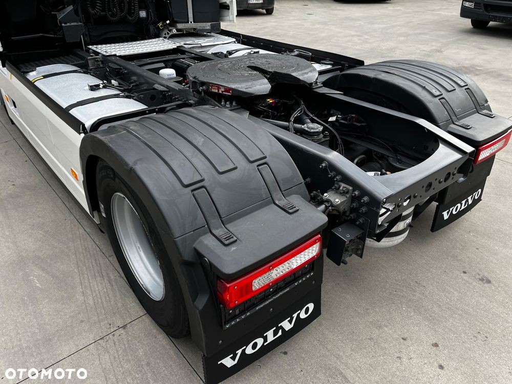 Volvo FH 500 // Standard // 2024 Rok // ACC // LED // GLOBE XXL // Parkclima // Gotowy do jazdy ! - 9