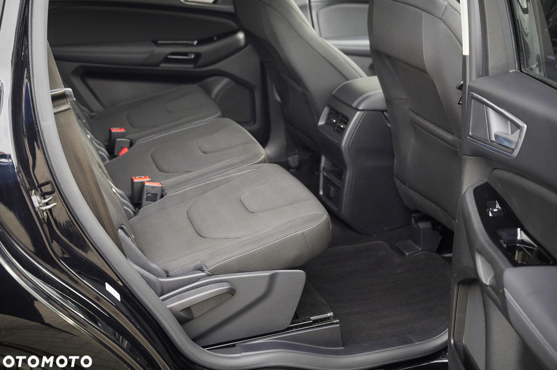 Ford S-Max - 20