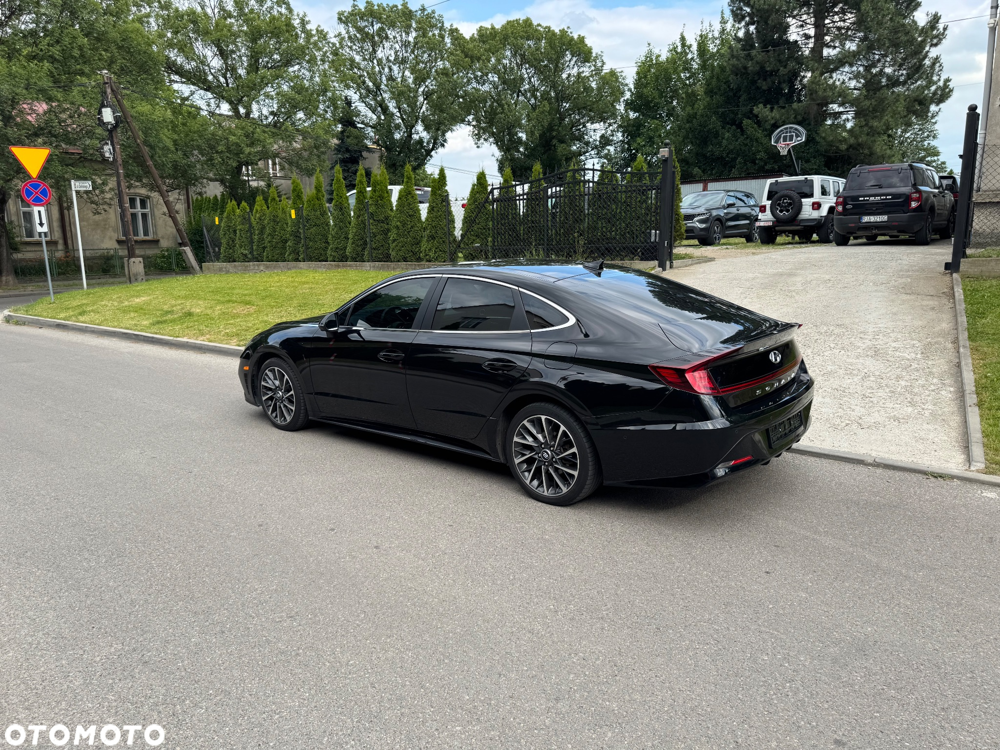 Hyundai Sonata - 8