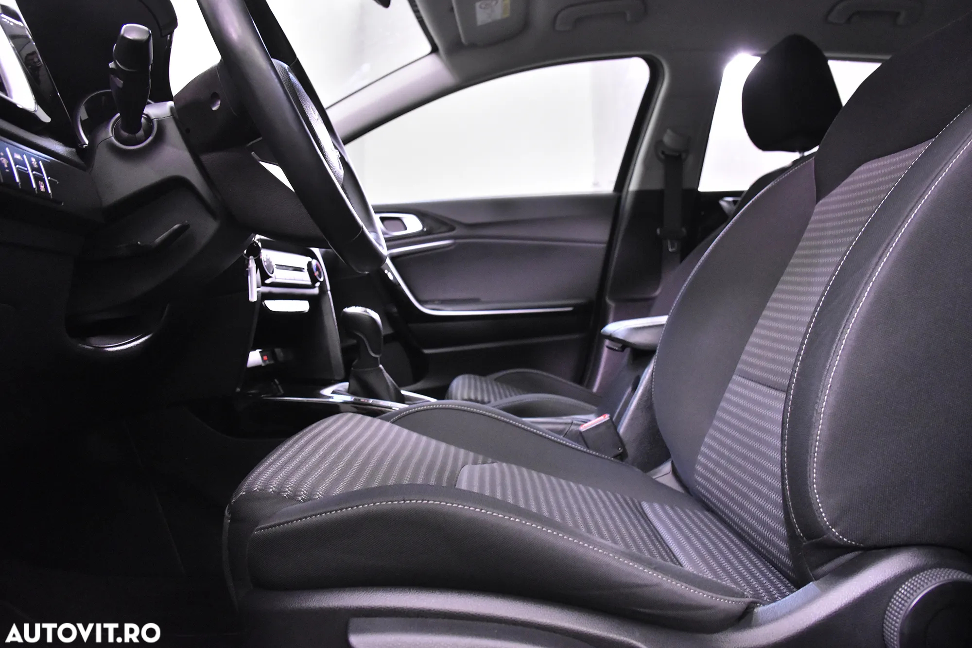 Kia Ceed - 22