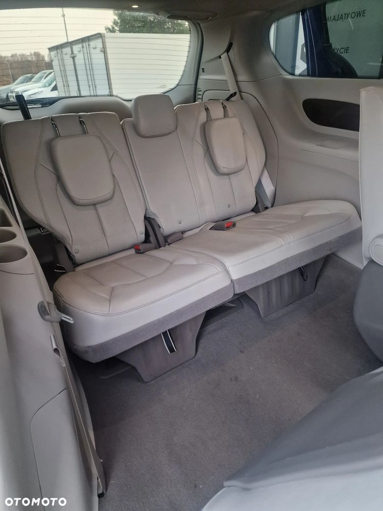 Chrysler Pacifica - 20