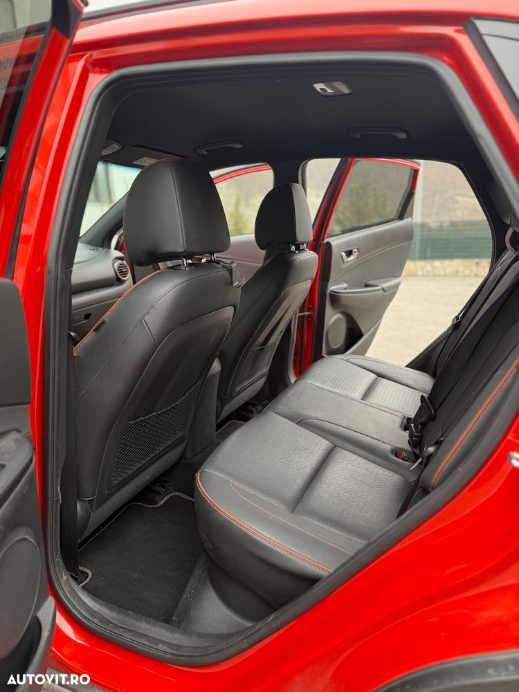 Hyundai KONA 1.6 CRDi 4WD 7DCT Luxury - 7