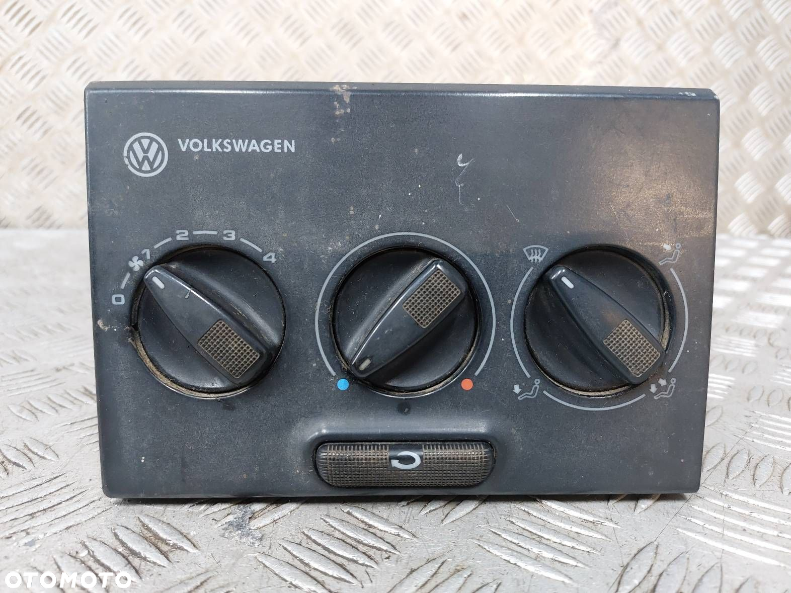 PANEL NAWIEWU VOLKSWAGEN TRANSPORTER T4 7D0959511 - 2