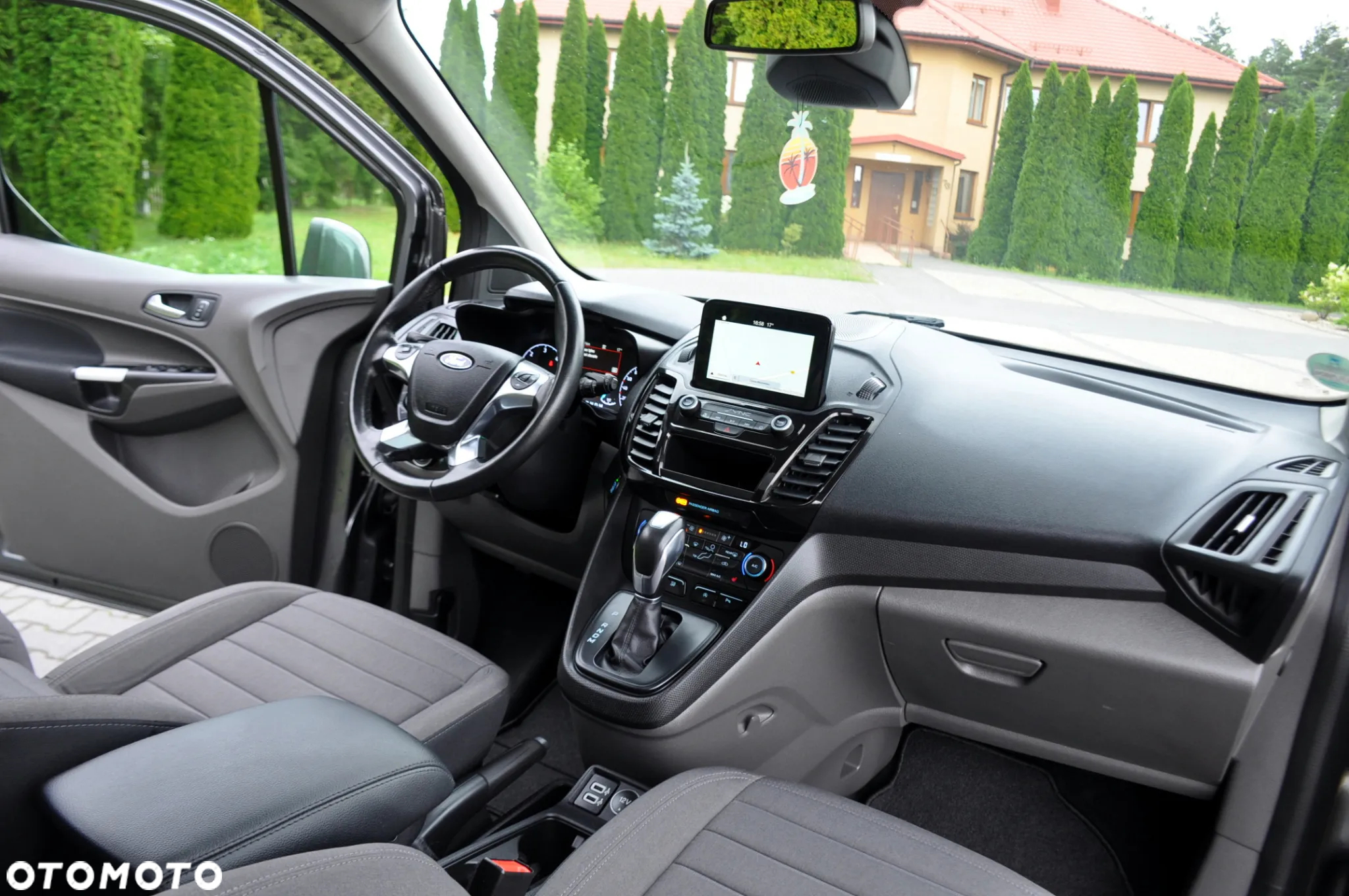 Ford Tourneo Connect 1.5 TDCi Start-Stop Titanium - 25