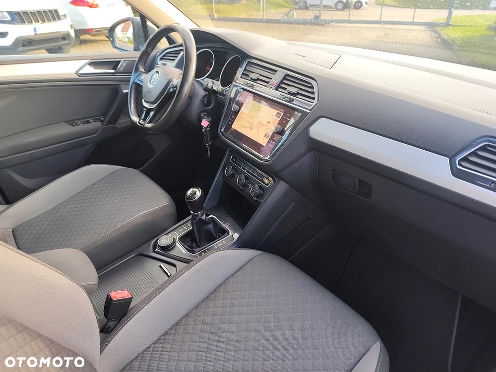 Volkswagen Tiguan 2.0 TDI SCR 4Motion (BlueMotion Tech) Comfortline - 4
