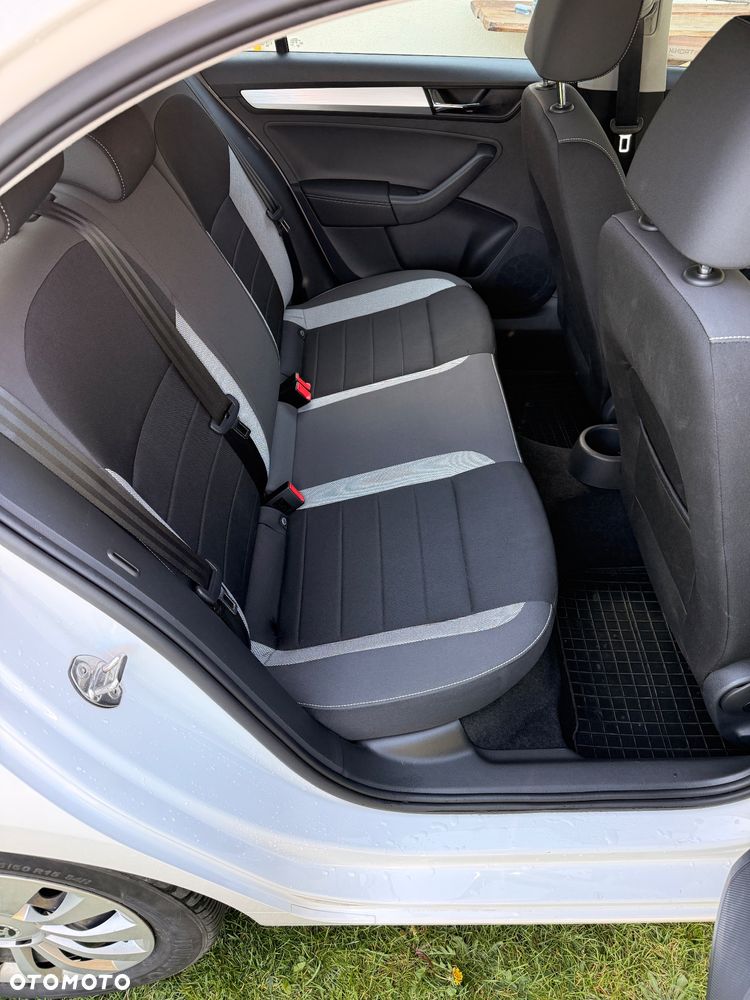 Skoda RAPID - 26
