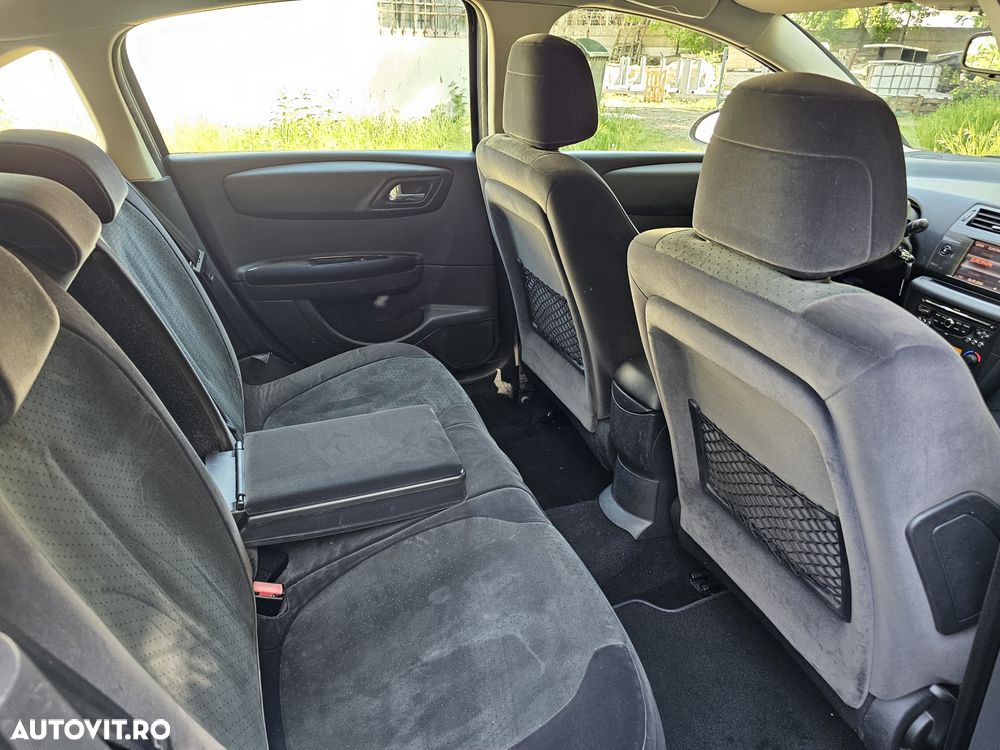 Citroën C4 1.6 HDI FAP EGS6 Exclusive - 11