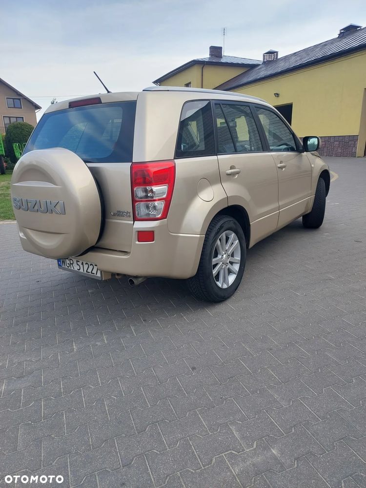Suzuki Grand Vitara 2.0 - 3