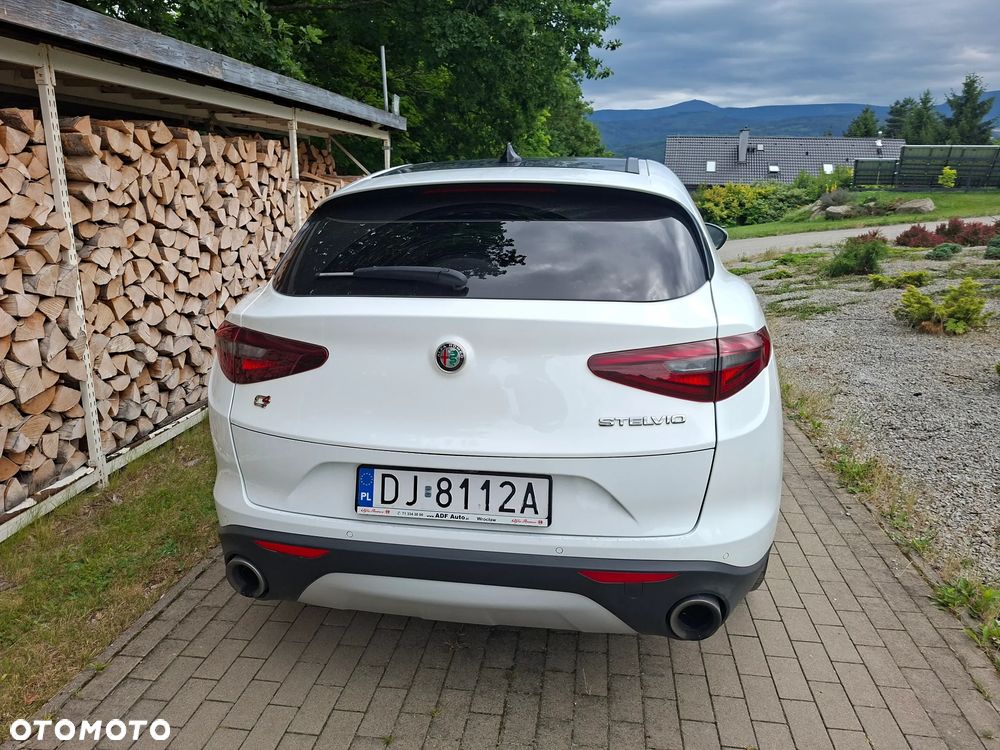 Alfa Romeo Stelvio 2.0 Turbo First Edition Q4 - 6
