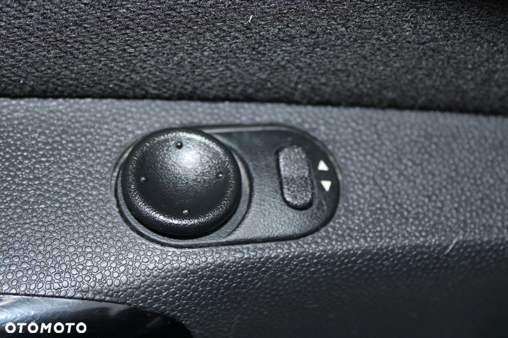 Opel Corsa 1.2 16V Essentia - 20