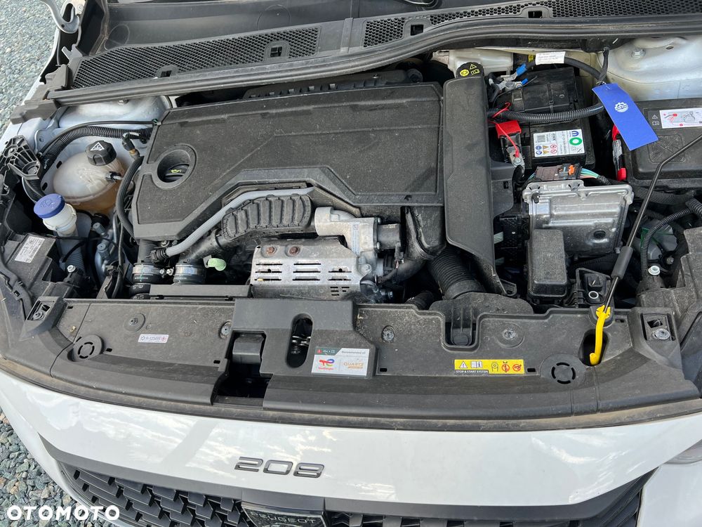 Peugeot 208 - 18
