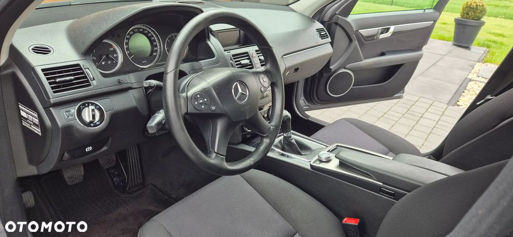 Mercedes-Benz Klasa C 220 CDI DPF BlueEFFICIENCY - 13