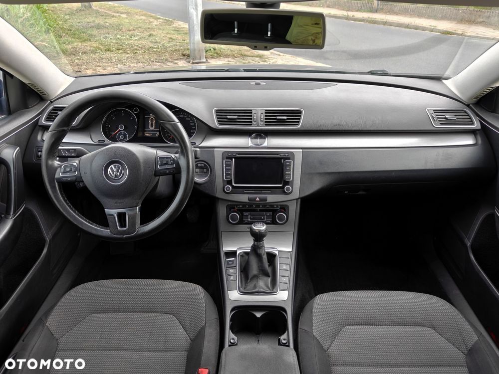 Volkswagen Passat - 6