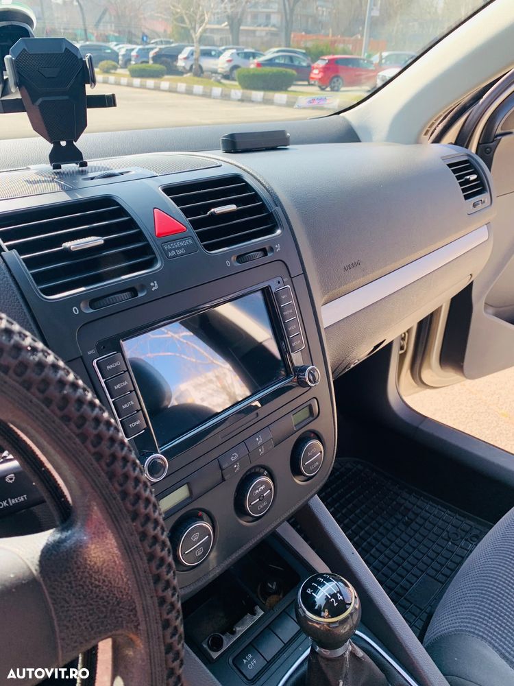 Volkswagen Jetta 1.6 Comfortline - 10