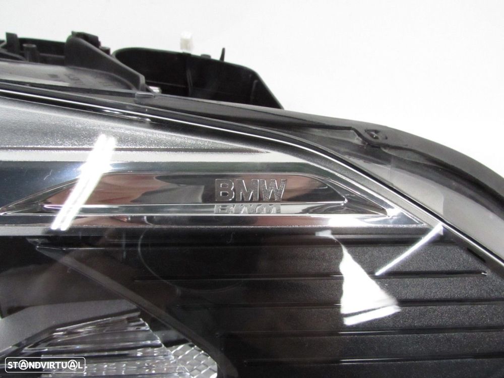 Farol Led Esquerdo Seminovo/ Original BMW X1 (F48) 63117472219 - 4