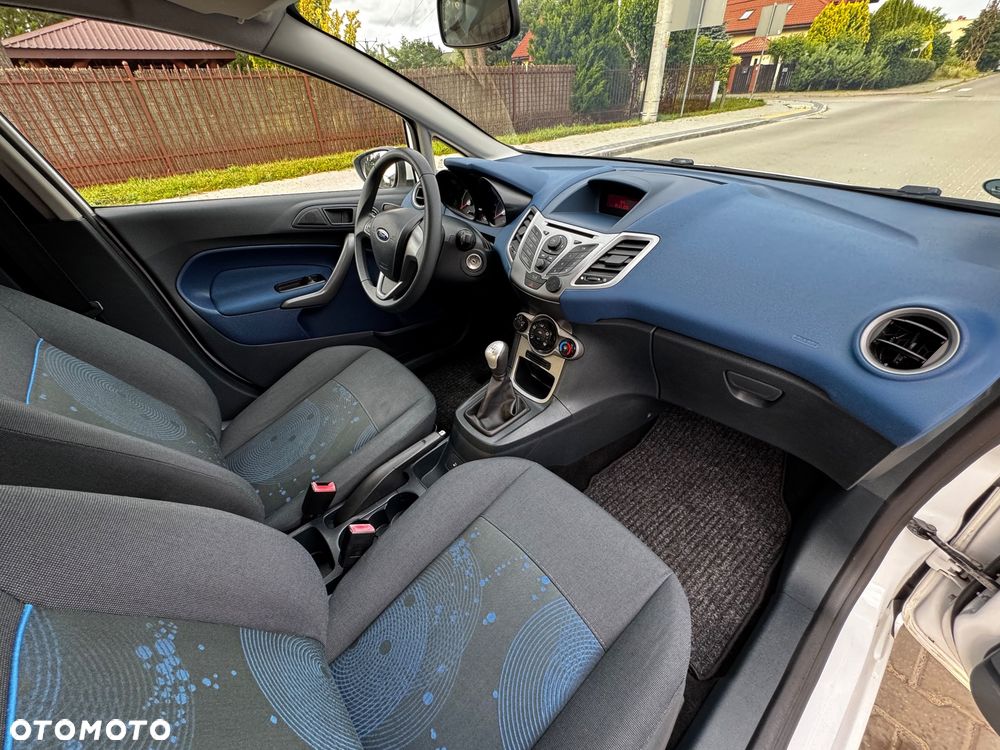 Ford Fiesta - 8