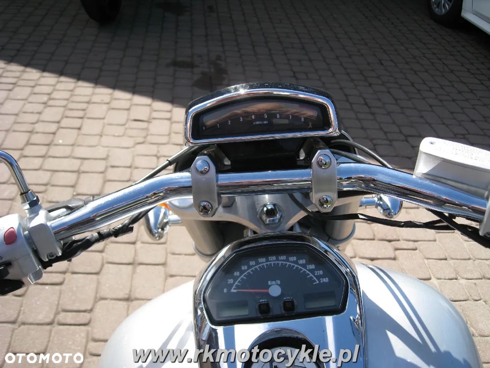 Suzuki Boulevard - 9