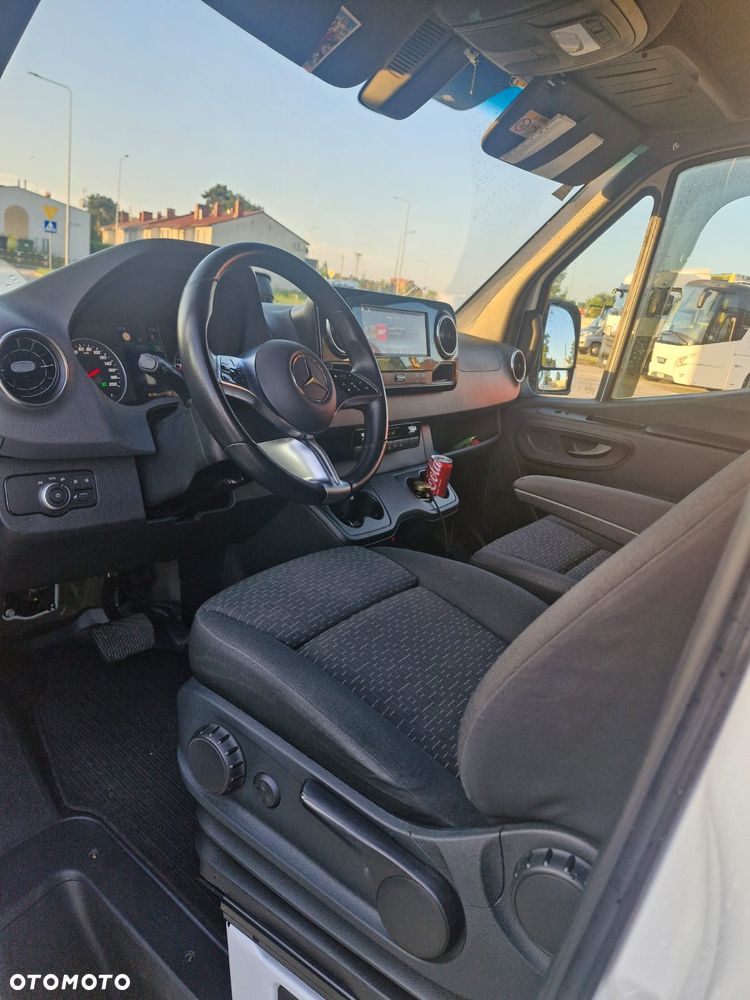 Mercedes-Benz Sprinter - 5