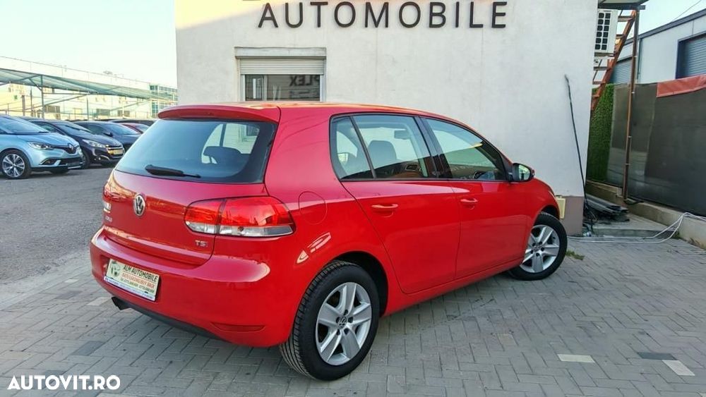 Volkswagen Golf - 8
