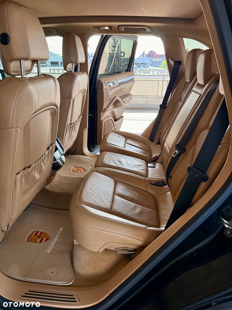 Porsche Cayenne Diesel Platinum Edition - 4