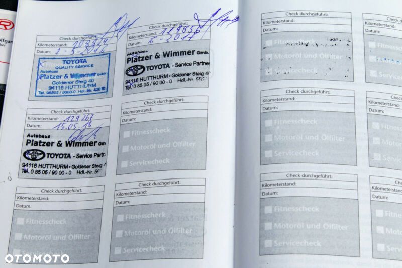 Toyota Auris 2.2 D-4D D-CAT - 29