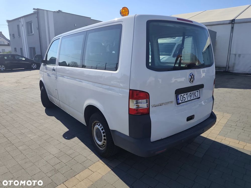 Volkswagen Transporter Caravelle Kurz Gewinner - 4