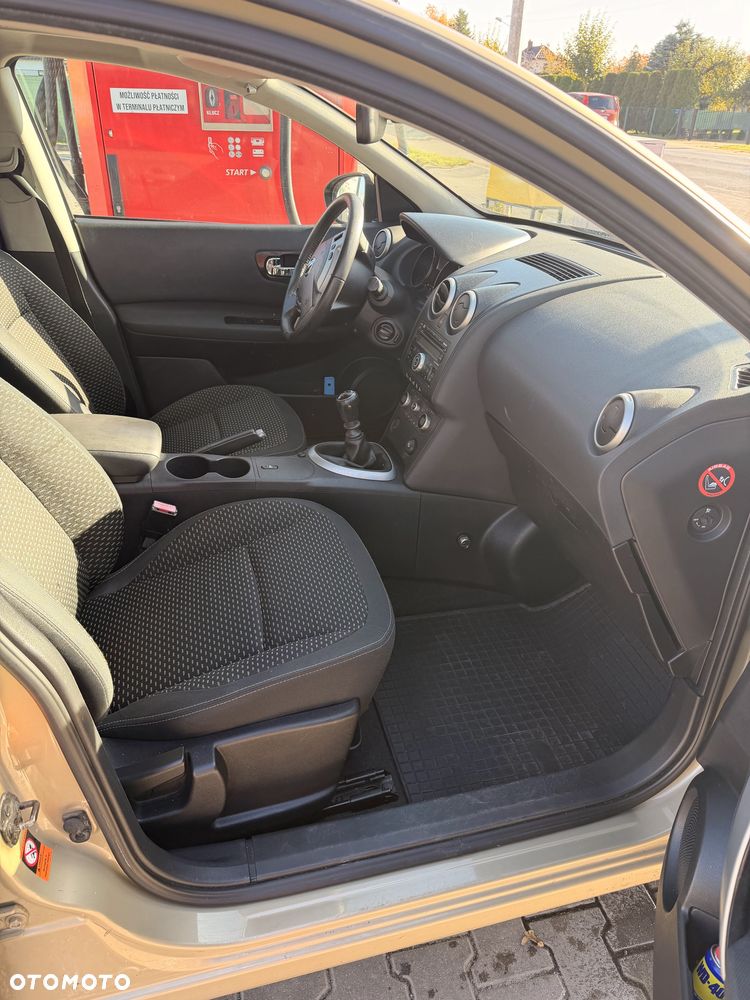 Nissan Qashqai - 10