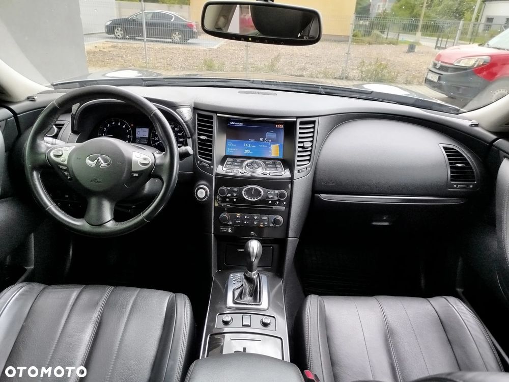 Infiniti QX70 3.7 S - 10