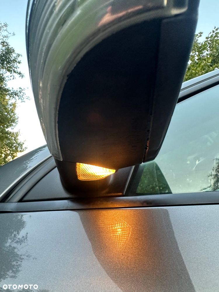Volkswagen Passat 2.0 TDI DPF Sportline - 21