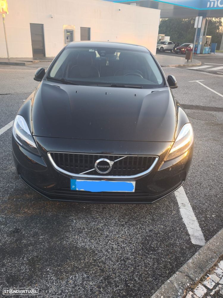 Volvo V40 2.0 D3 Momentum Geartronic - 1