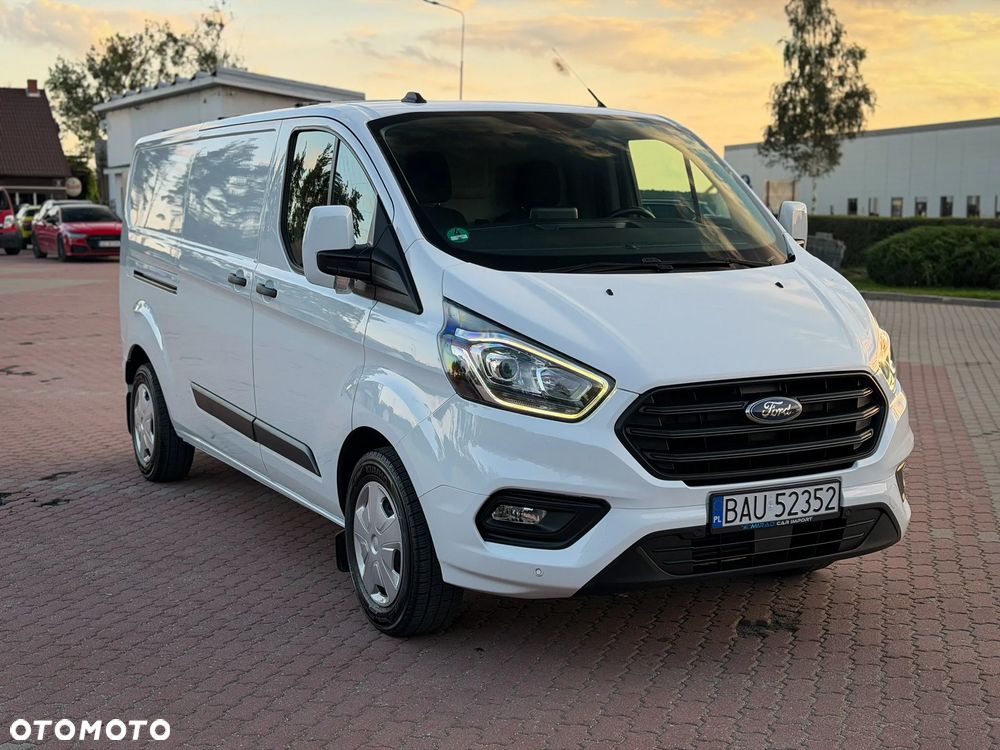 Ford Transit Custom 320 L2H1 - 2
