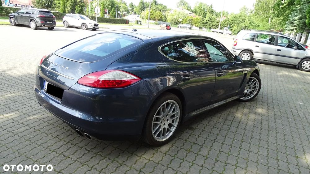 Porsche Panamera 4S - 3