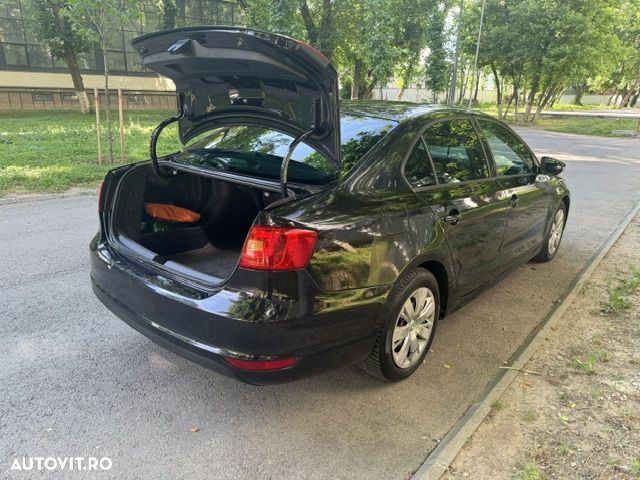 Volkswagen Jetta 1.6 TDI DPF Comfortline - 31
