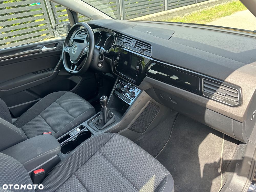 Volkswagen Touran 1.5 TSI EVO Comfortline - 21