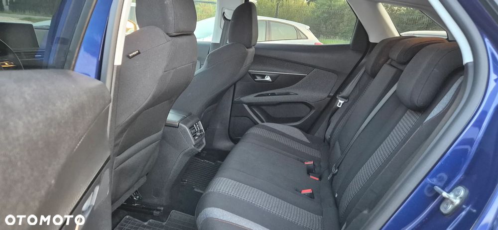 Peugeot 3008 1.2 PureTech Active Pack S&S - 17