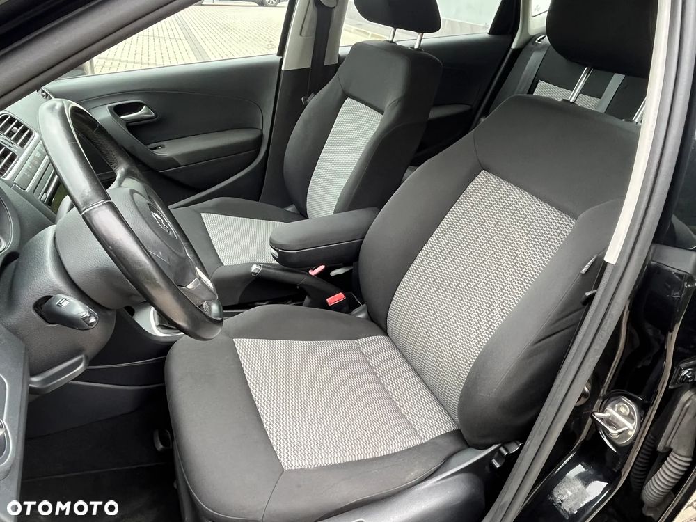 Volkswagen Polo - 12