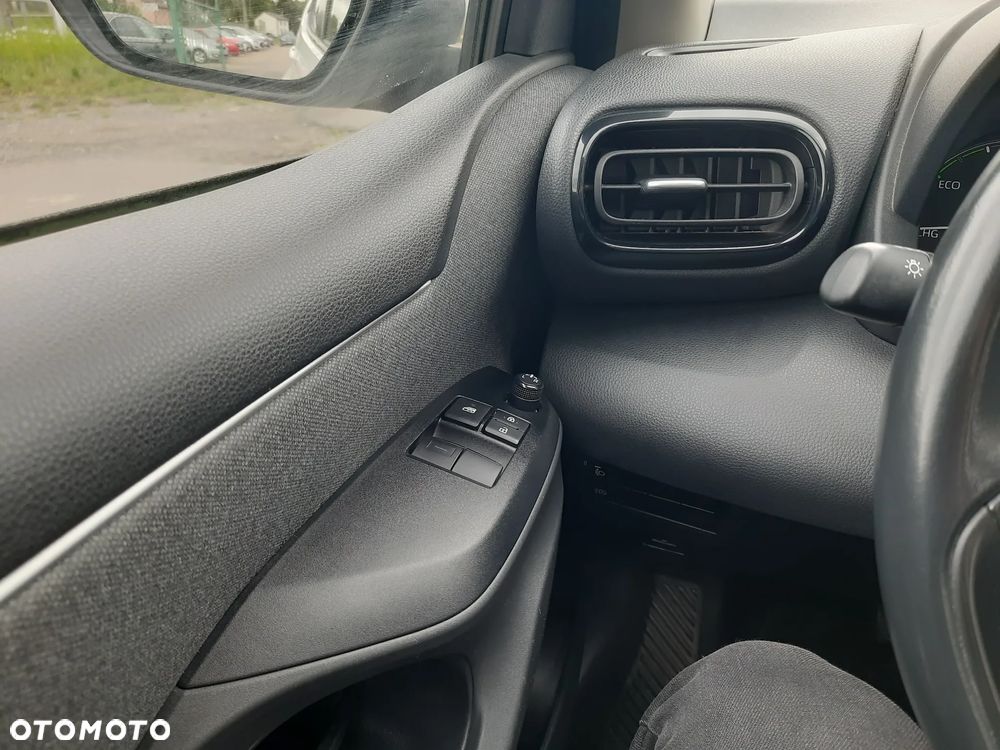 Toyota Yaris Hybrid 1.5 Selection Style - 11