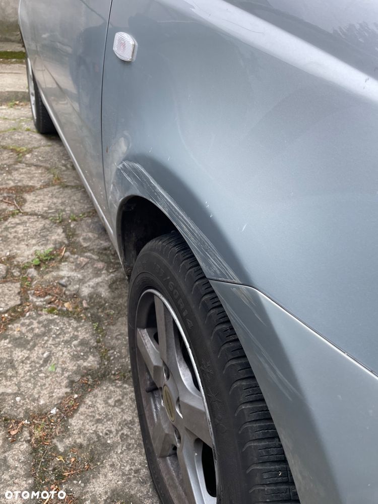 Chevrolet Aveo 1.2 16V Base / Classic - 8