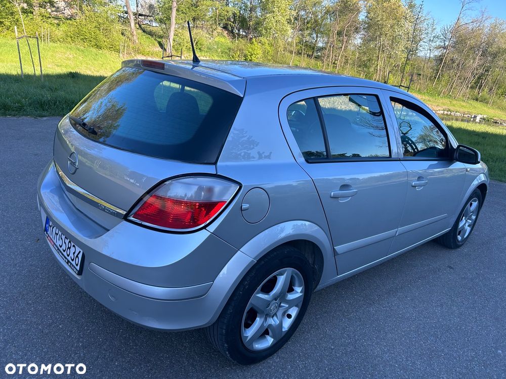 Opel Astra 1.9 CDTI Edition - 3