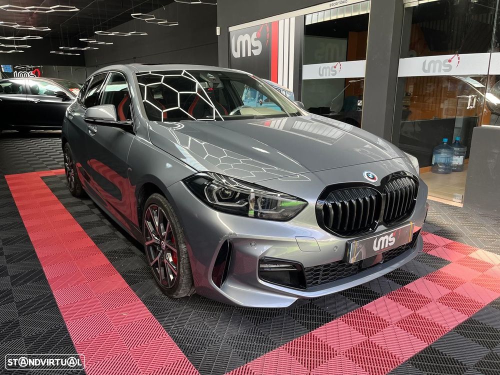 BMW 116 d Pack 50 anos M Auto - 1