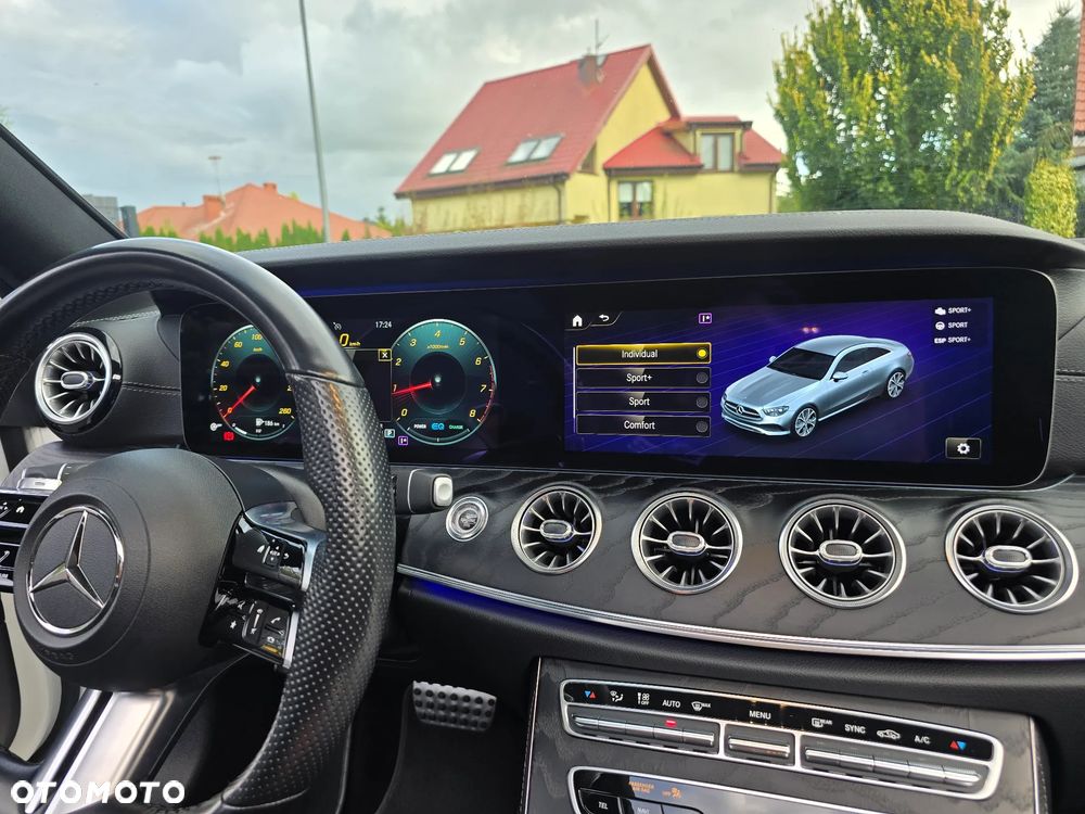 Mercedes-Benz Klasa E 300 9G-TRONIC - 19