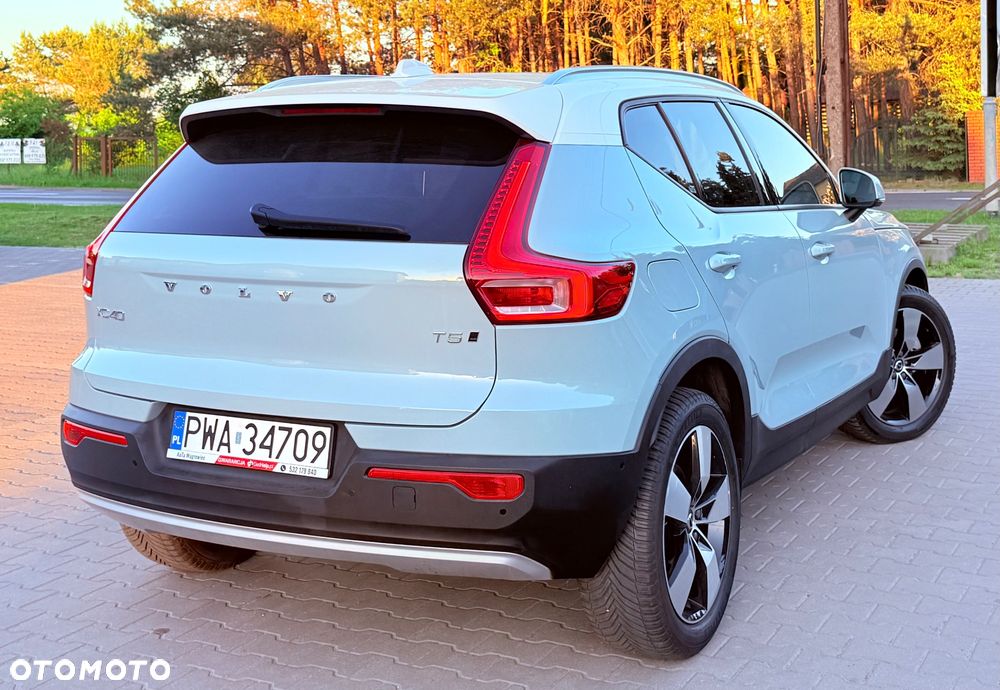Volvo XC 40 - 38