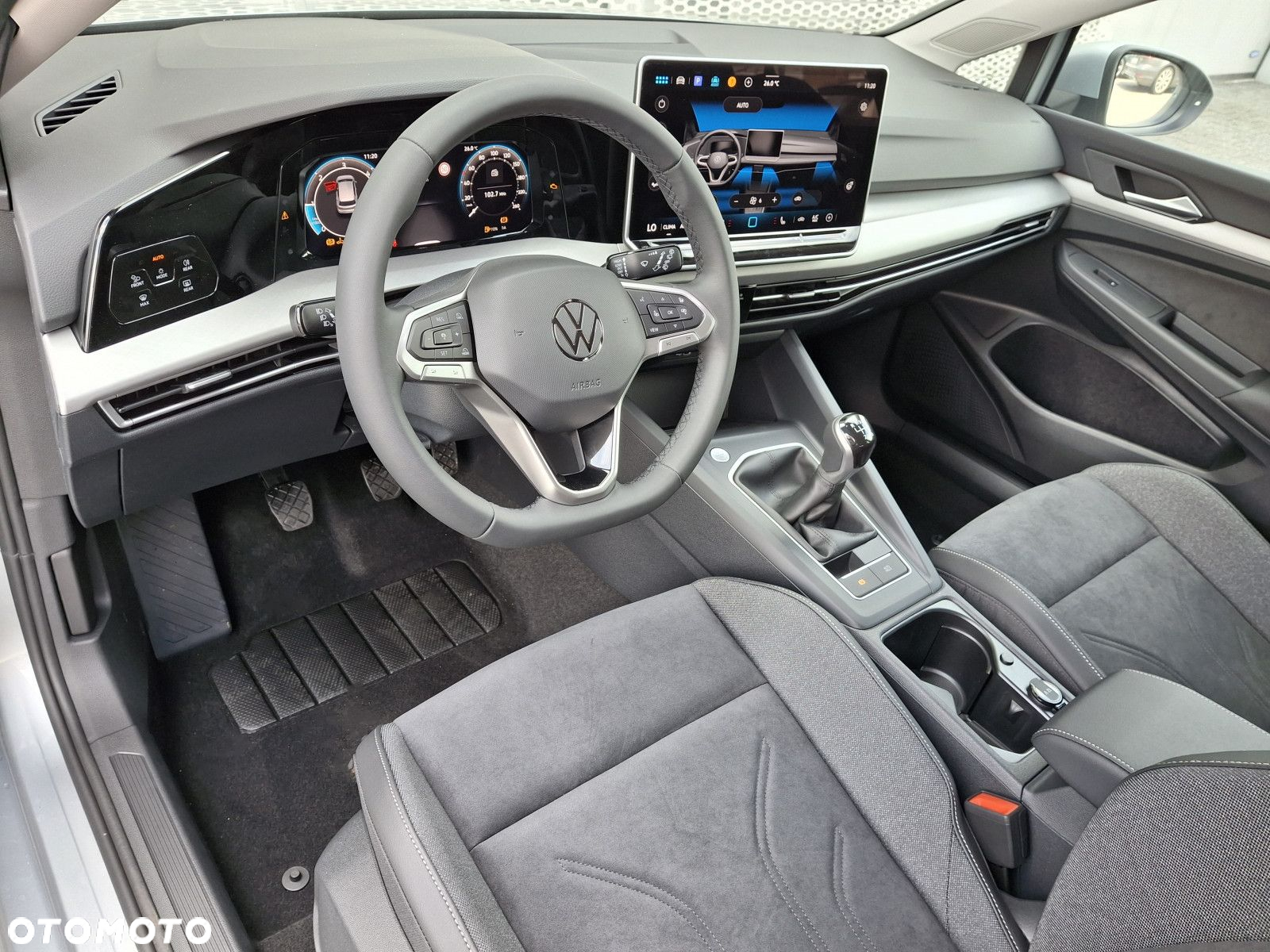 Volkswagen Golf VIII 2.0 TDI Life Plus - 9