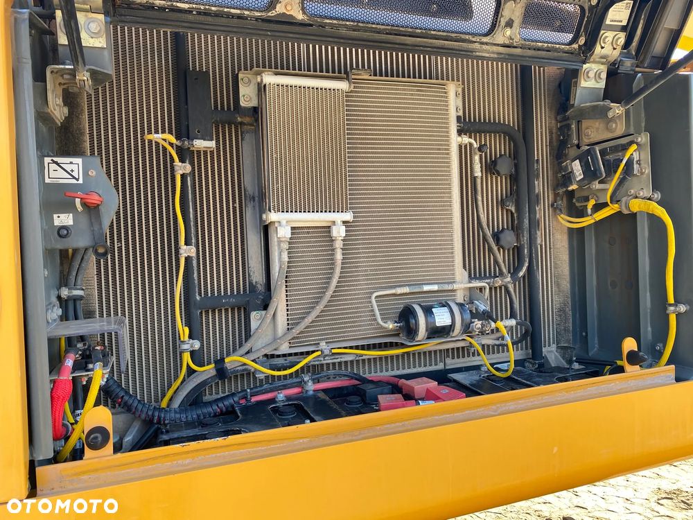 Liebherr R 926 LC, 2019 ROK, RAMIĘ 3X ŁAMANE, Z NIEMIEC, SERWISOWANA W LIEBHERR, PIĘKNY STAN - 25