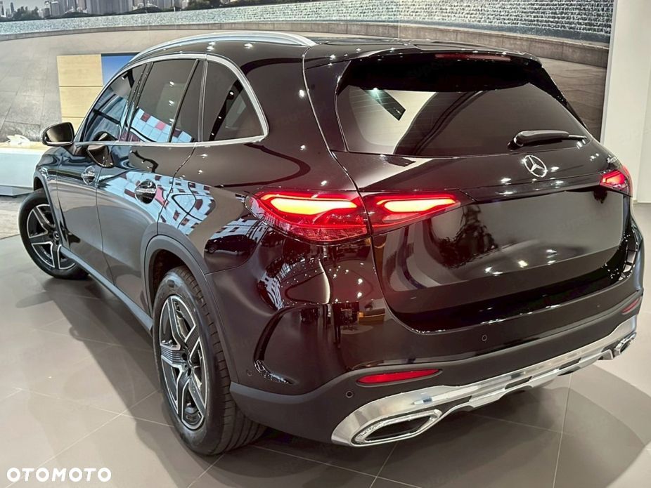 Mercedes-Benz GLC - 4