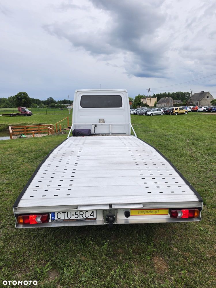Mercedes-Benz Sprinter 907 - 12