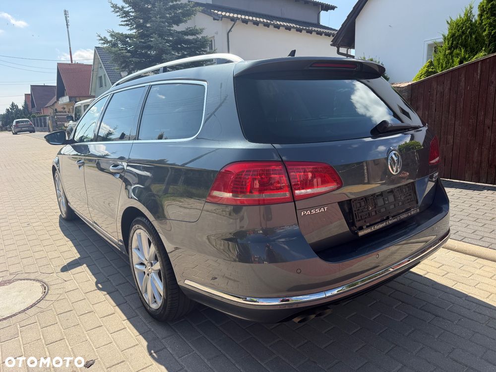 Volkswagen Passat 2.0 TDI DSG BlueMotion Technology R-Line - 4